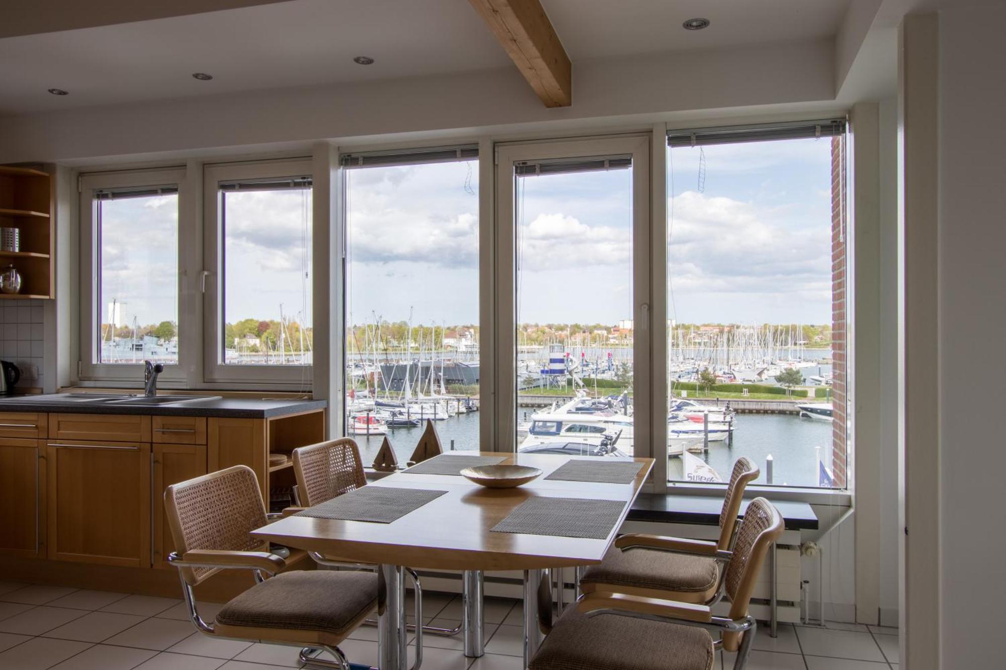 Апартаменты Ancora Marina Haus 2 Penthouse Нойштадт  Экстерьер фото